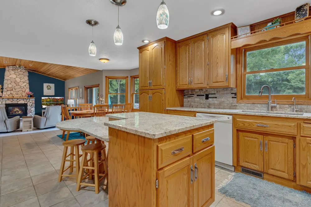 10920 Shore Drive Spicer, MN 56288