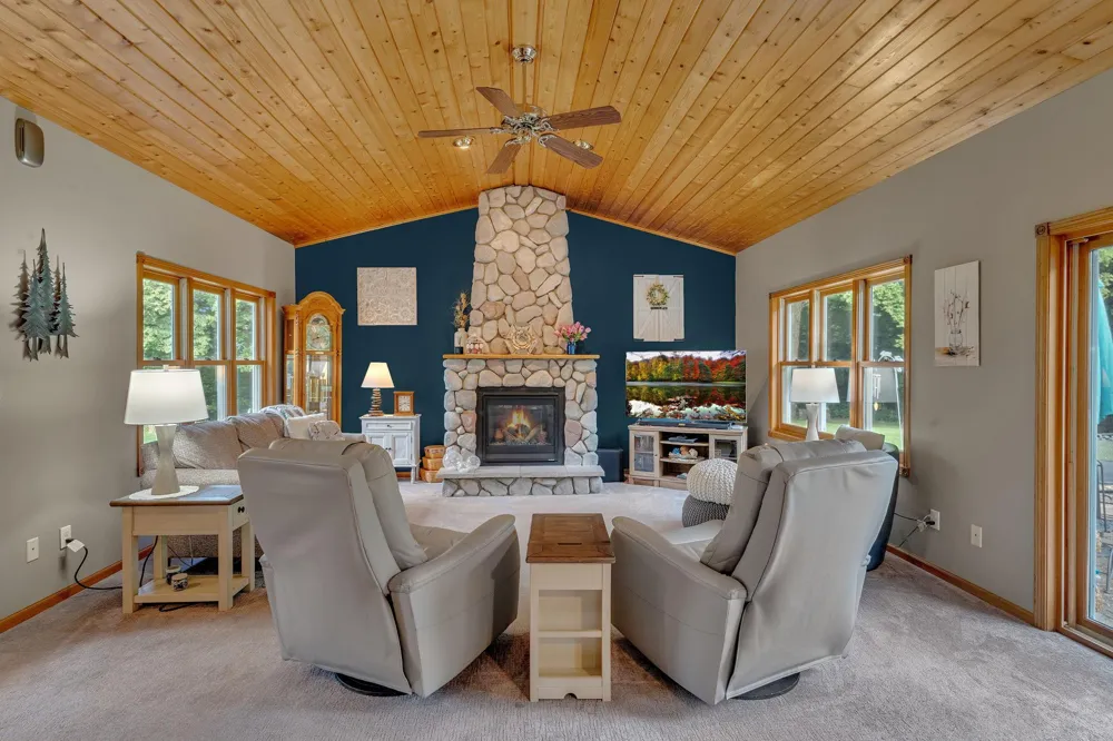 10920 Shore Drive Spicer, MN 56288