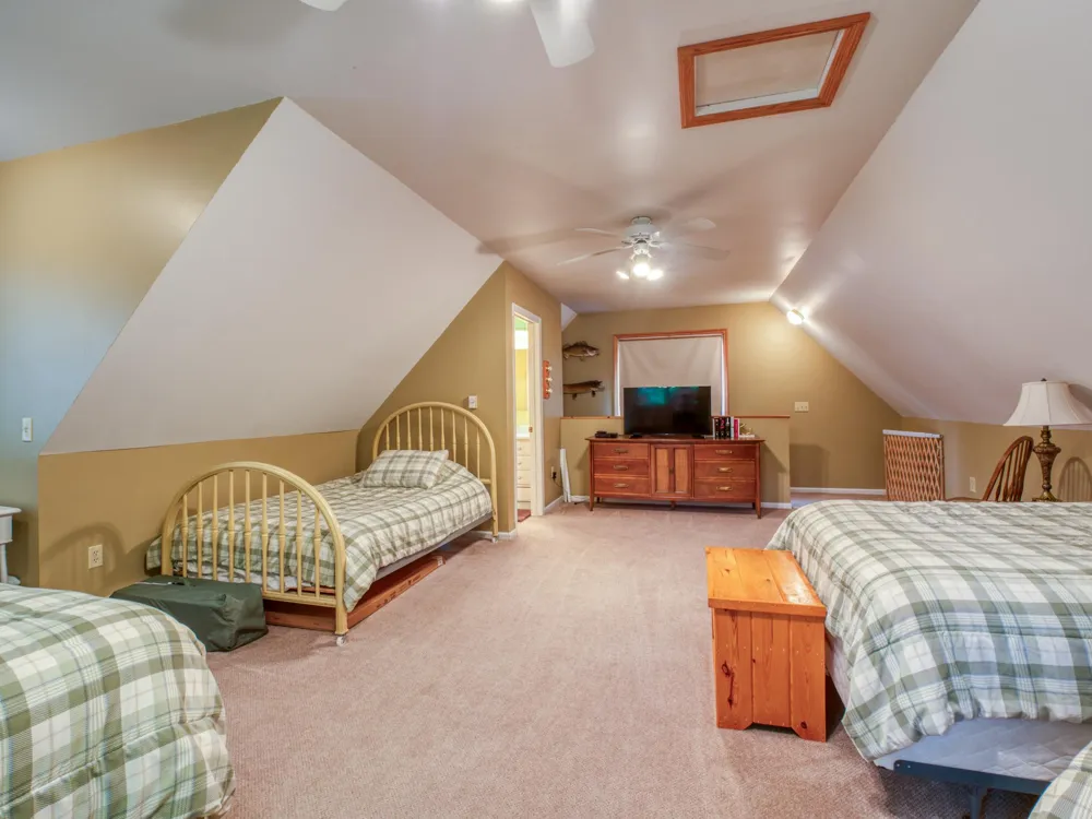 17428 Park Avenue SE Erskine, MN 56535