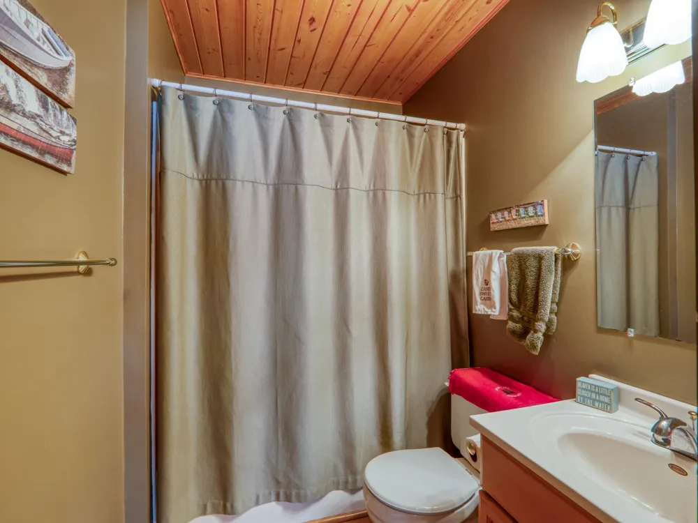17428 Park Avenue SE Erskine, MN 56535