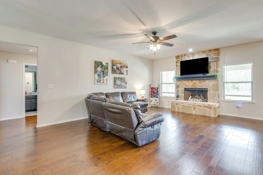 7809 Emersyn Drive Rio Vista, TX 76093