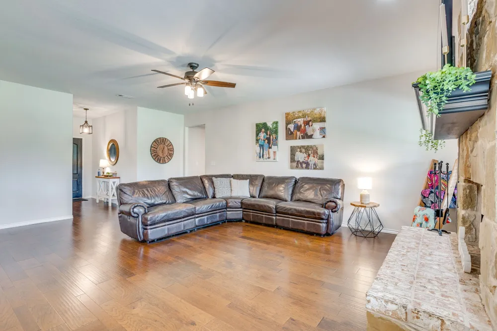 7809 Emersyn Drive Rio Vista, TX 76093