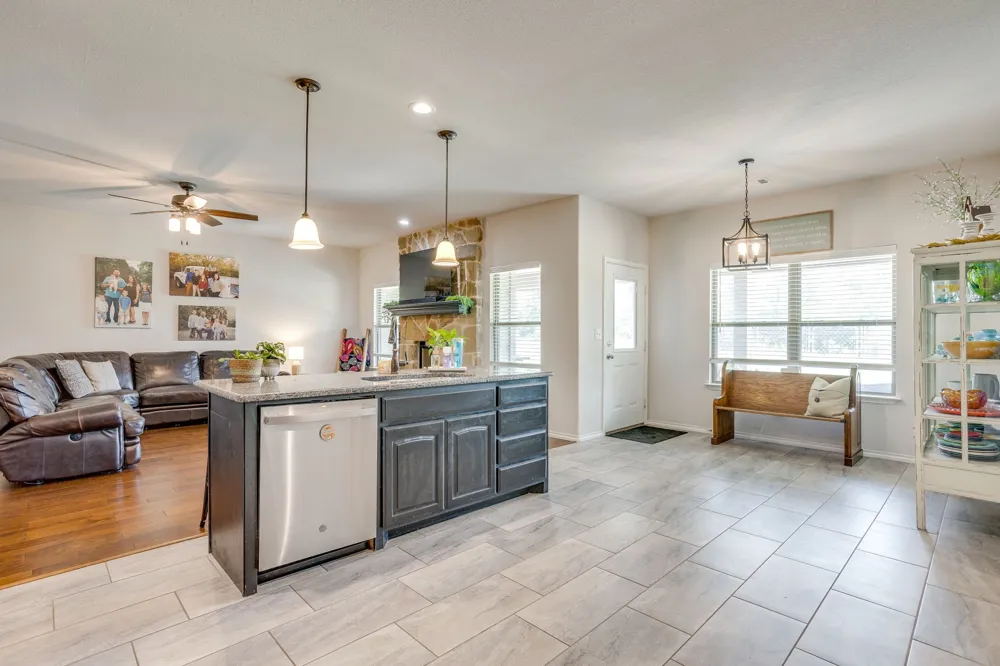 7809 Emersyn Drive Rio Vista, TX 76093