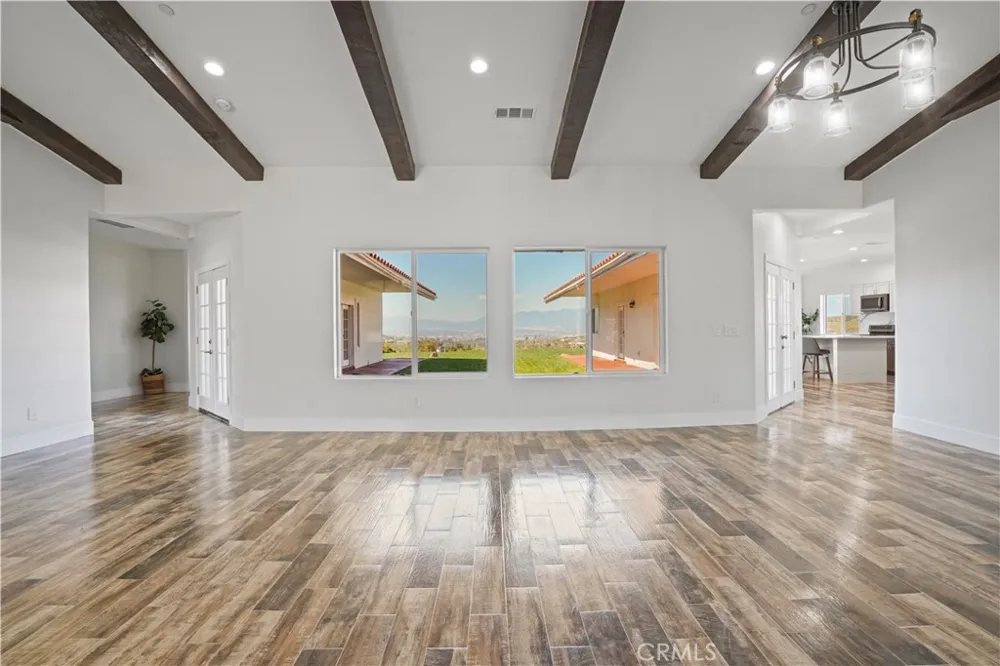 7108 Luane Trail Colton, CA 92324