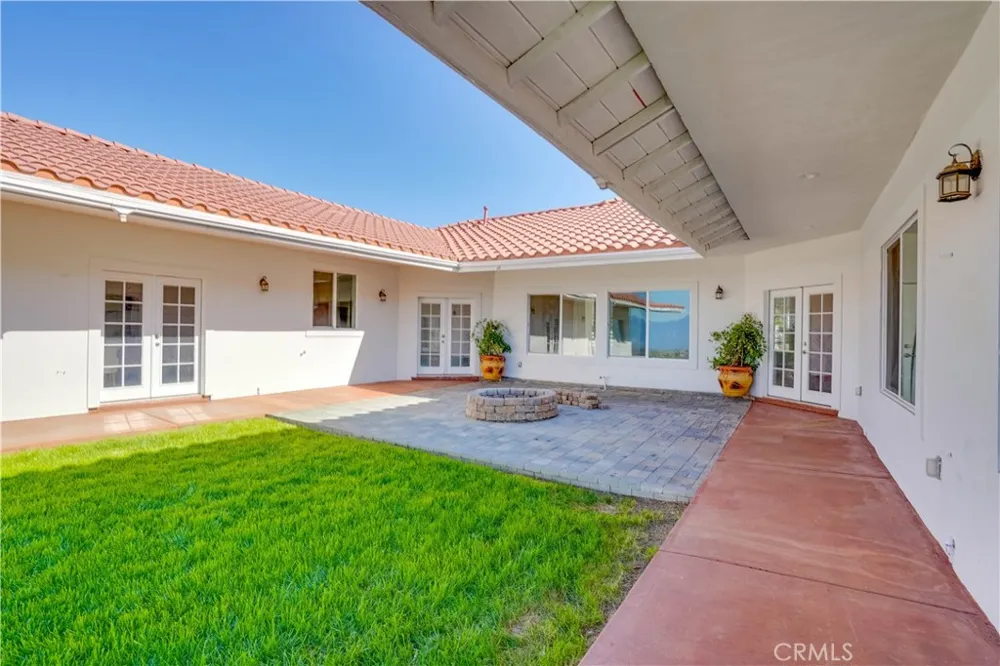 7108 Luane Trail Colton, CA 92324
