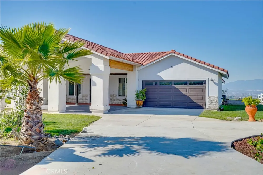 7108 Luane Trail Colton, CA 92324