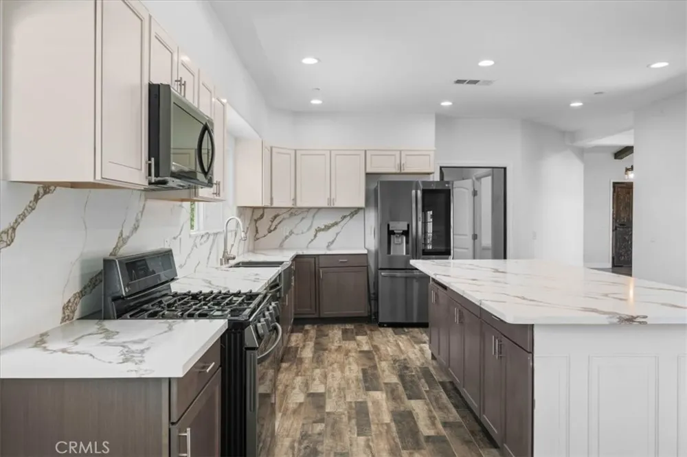 7108 Luane Trail Colton, CA 92324