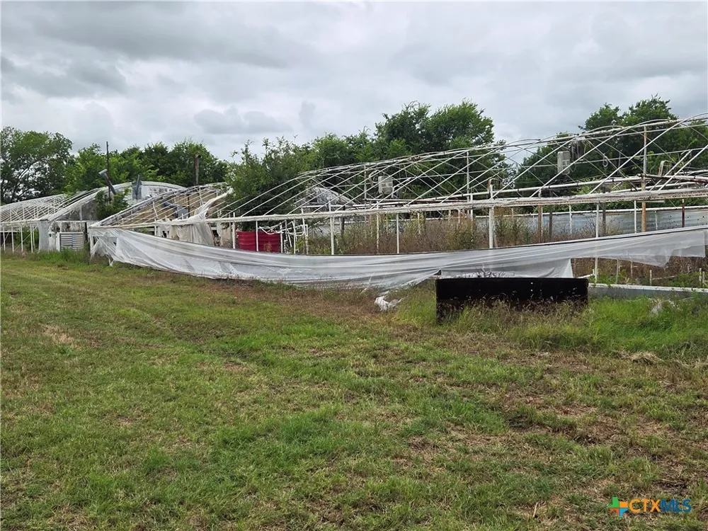 2631 C R 302 Rockdale, TX 76567