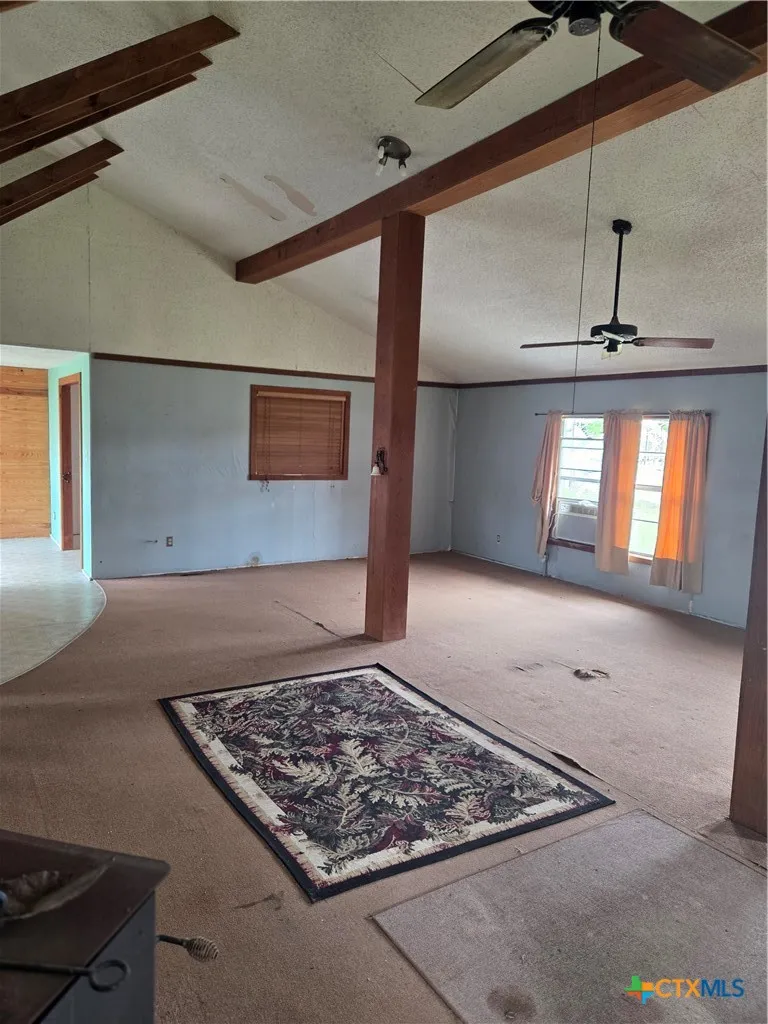 2631 C R 302 Rockdale, TX 76567