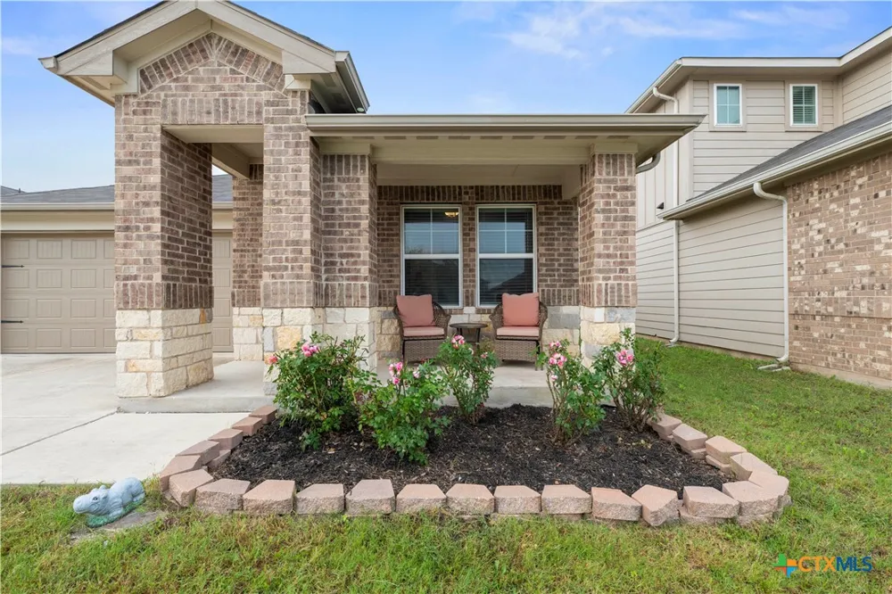 407 Water Way Avenue Hutto, TX 78634