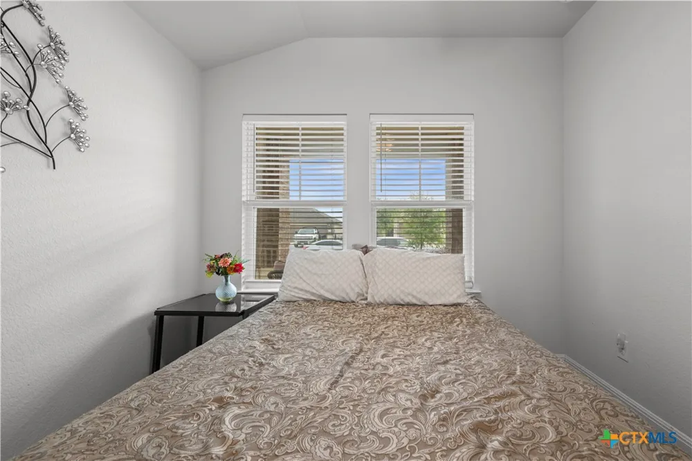 407 Water Way Avenue Hutto, TX 78634