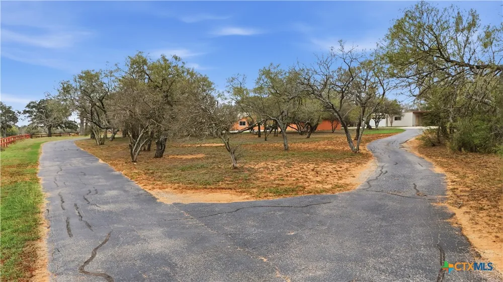 1211 Leissner School Road Seguin, TX 78155