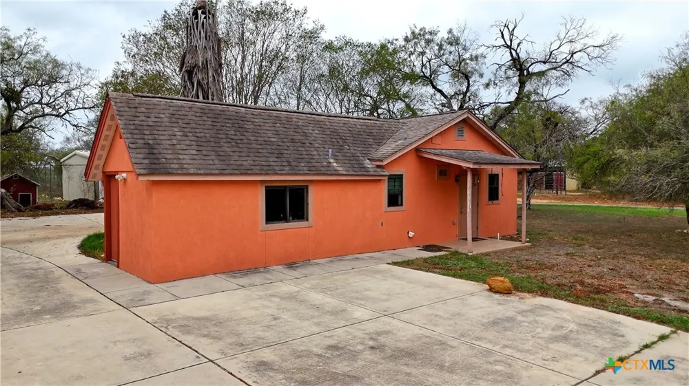 1211 Leissner School Road Seguin, TX 78155