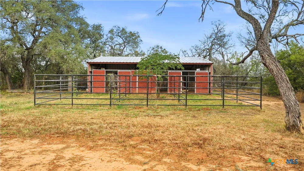 1211 Leissner School Road Seguin, TX 78155