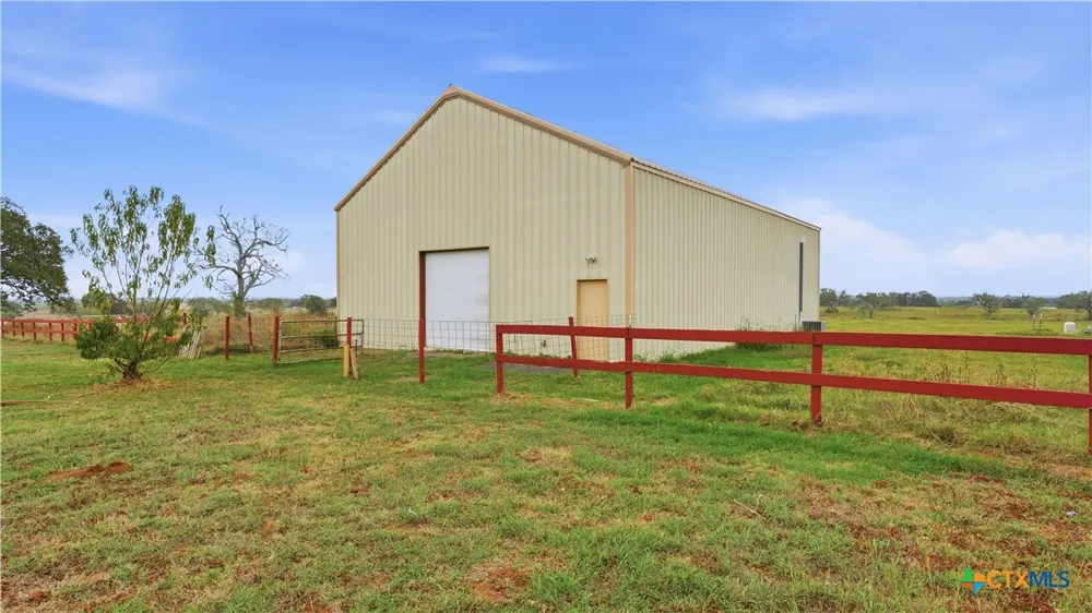 1211 Leissner School Road Seguin, TX 78155