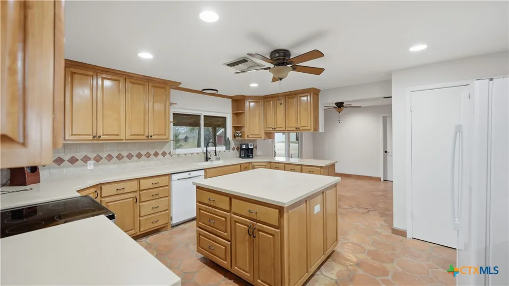 1211 Leissner School Road Seguin, TX 78155