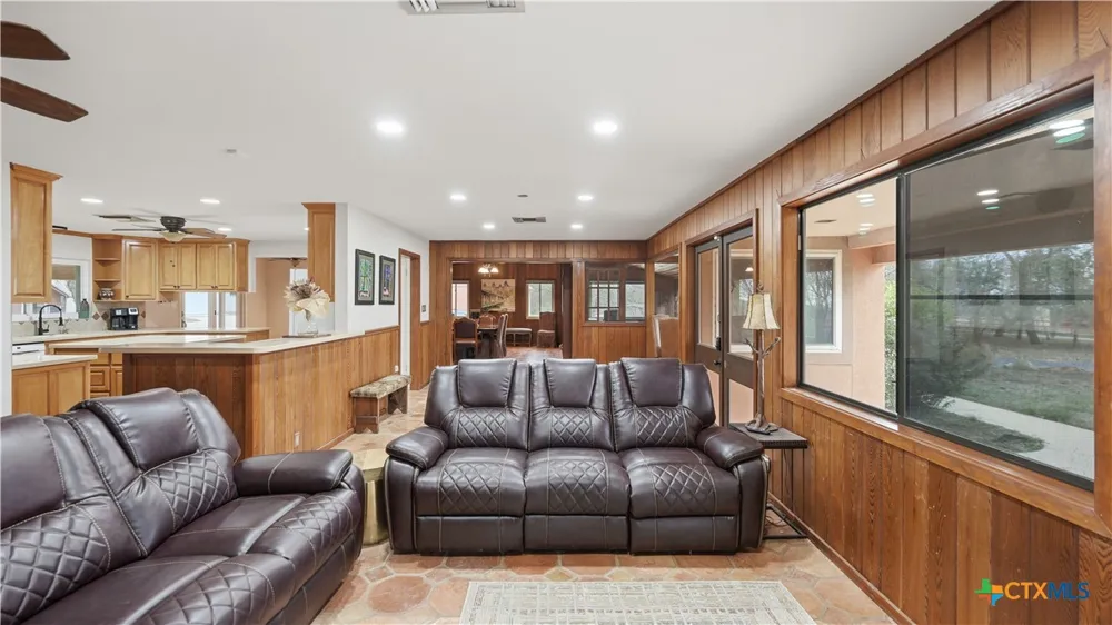 1211 Leissner School Road Seguin, TX 78155