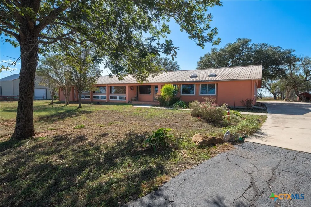 1211 Leissner School Road Seguin, TX 78155