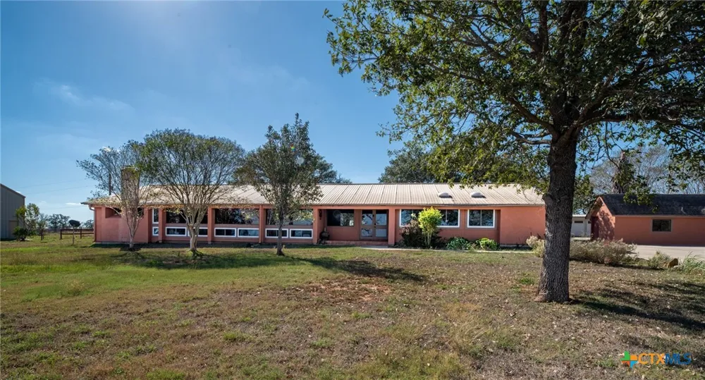 1211 Leissner School Road Seguin, TX 78155
