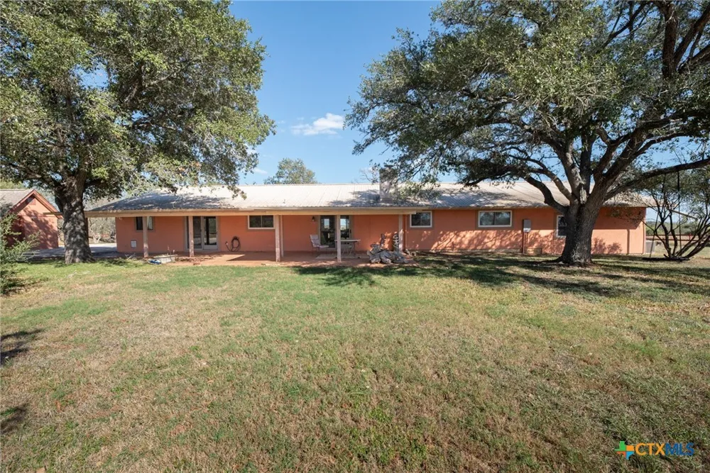 1211 Leissner School Road Seguin, TX 78155