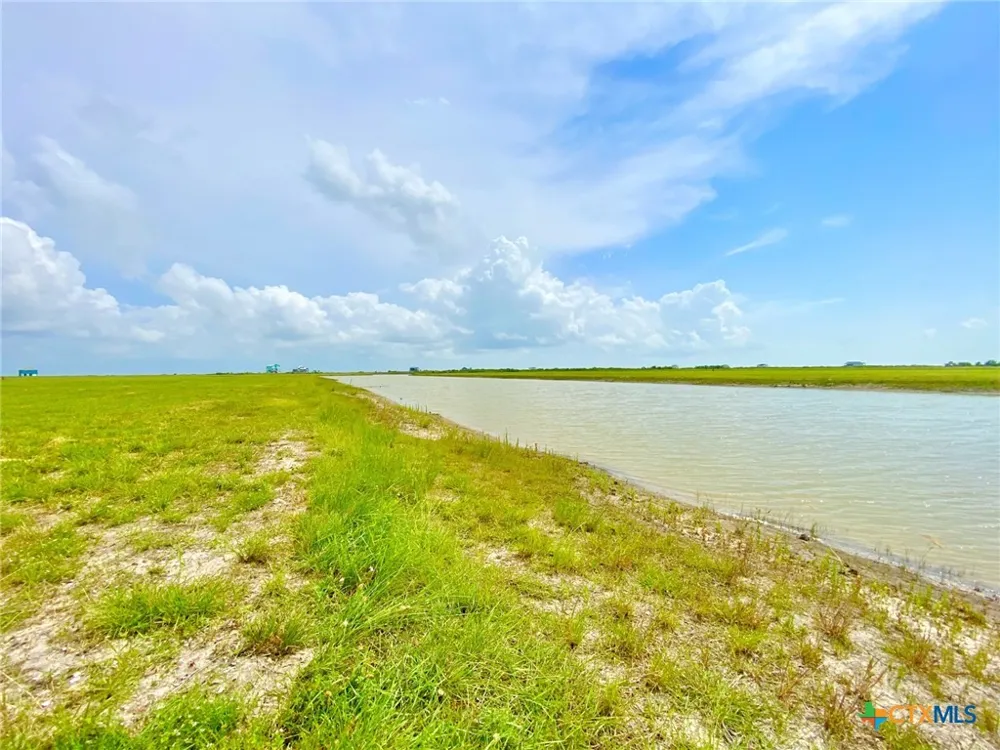 2936 Hammock Court Palacios, TX 77465