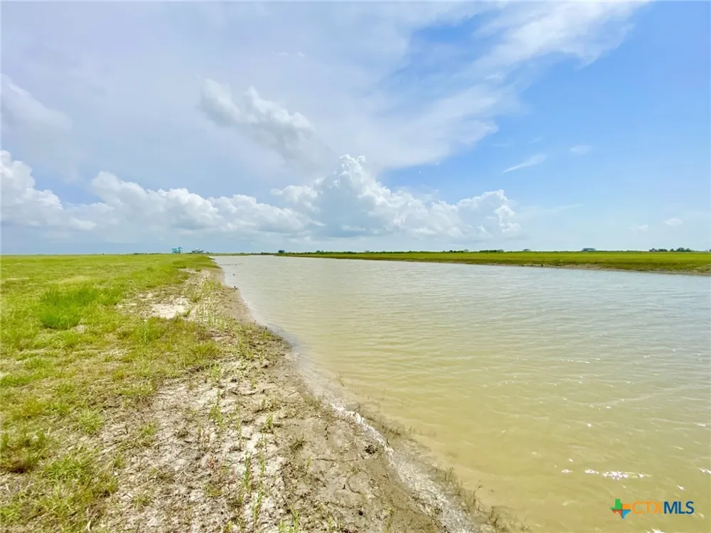 2936 Hammock Court Palacios, TX 77465