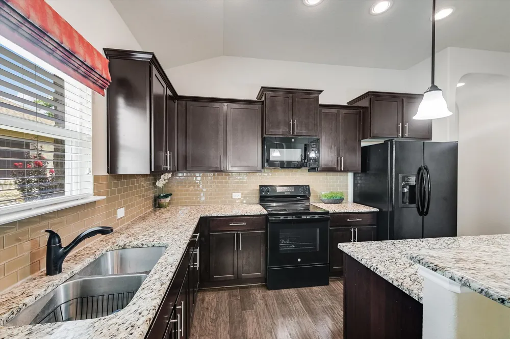 808 Walnut Canyon Boulevard Pflugerville, TX 78660