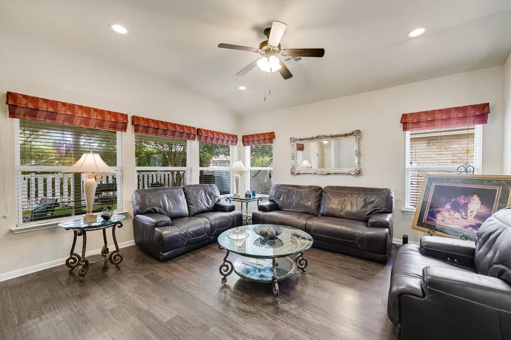 808 Walnut Canyon Boulevard Pflugerville, TX 78660