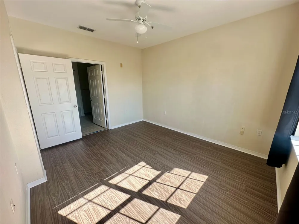8124 CLAIRE ANN DRIVE #305 Orlando, FL 32825