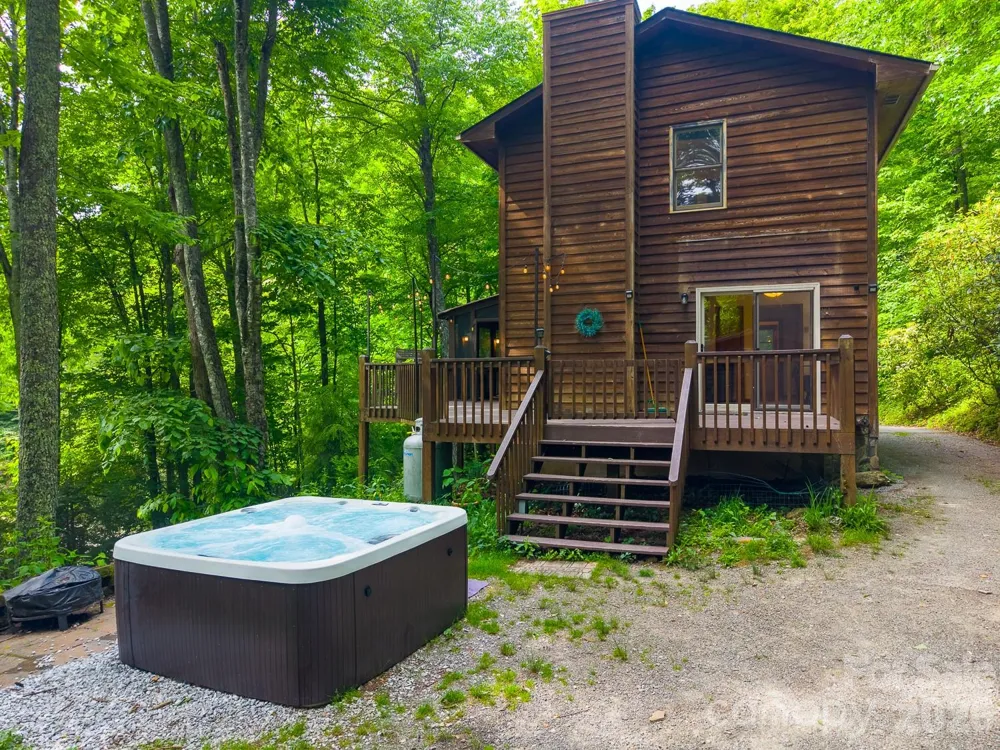 903 Plott Balsam Road Maggie Valley, NC 28751