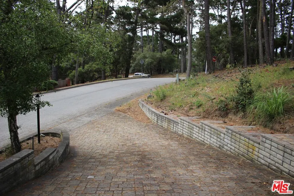 1 Greenwood Way Monterey, CA 93940