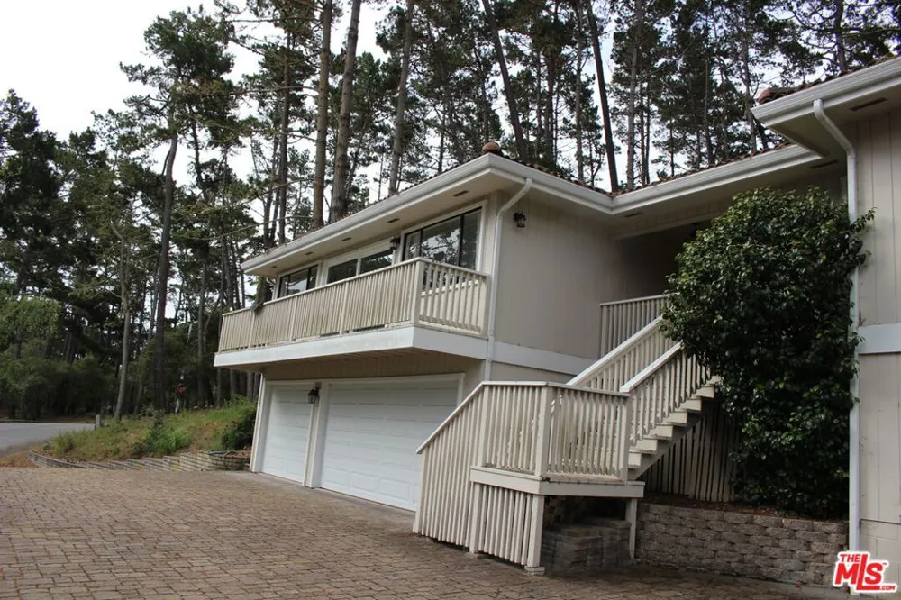 1 Greenwood Way Monterey, CA 93940