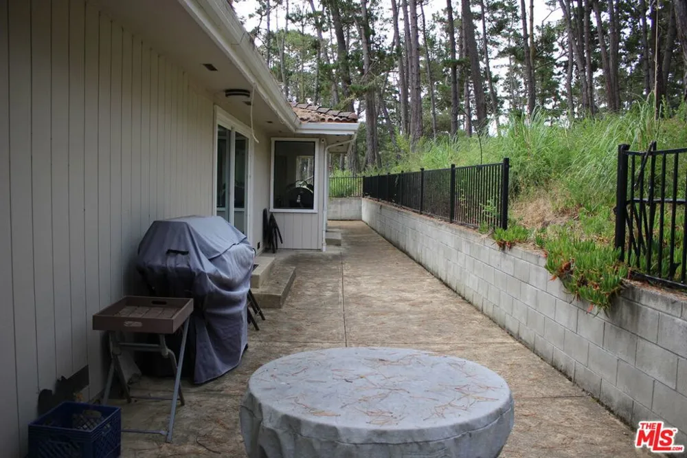 1 Greenwood Way Monterey, CA 93940