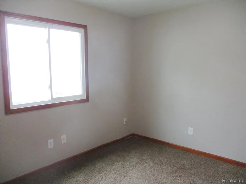 23777 Piper Avenue Eastpointe City, MI 48021