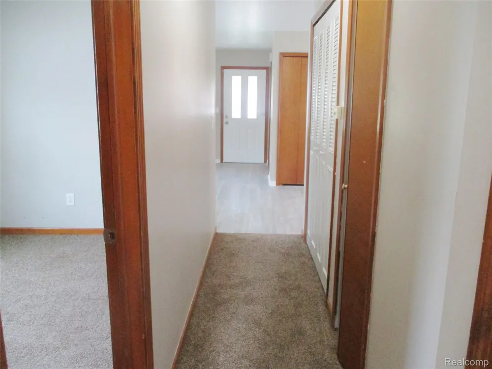 23777 Piper Avenue Eastpointe City, MI 48021
