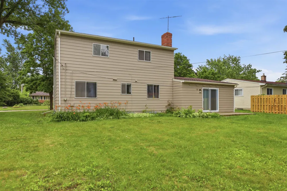 929 Springview Drive Flushing Charter Township, MI 48433