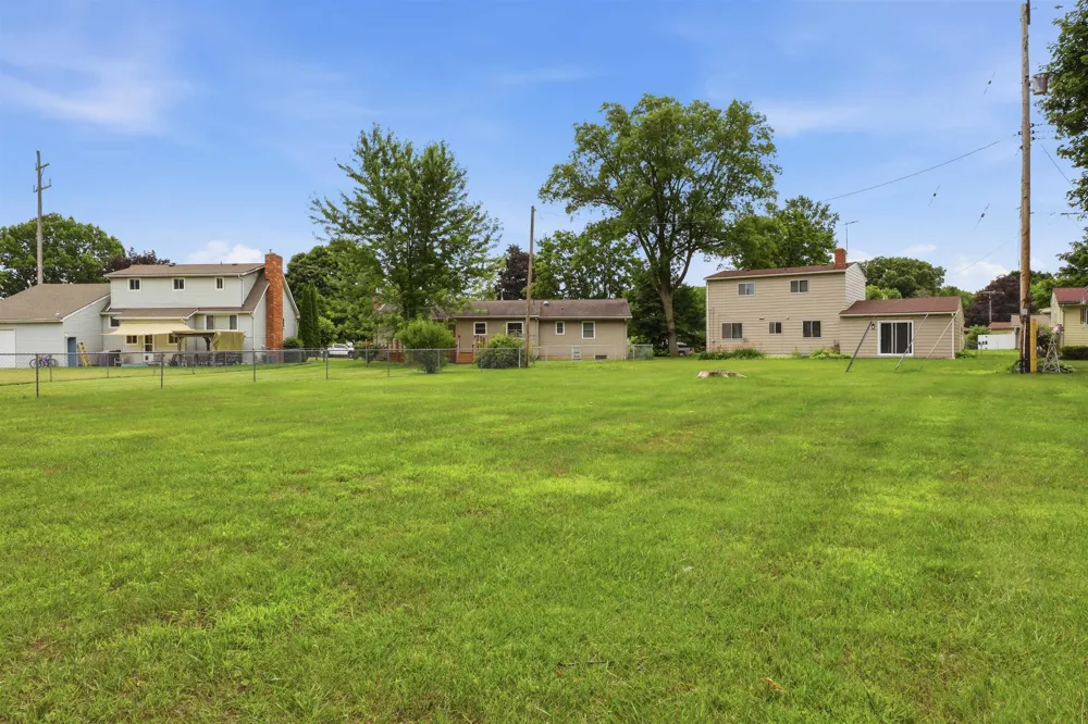 929 Springview Drive Flushing Charter Township, MI 48433