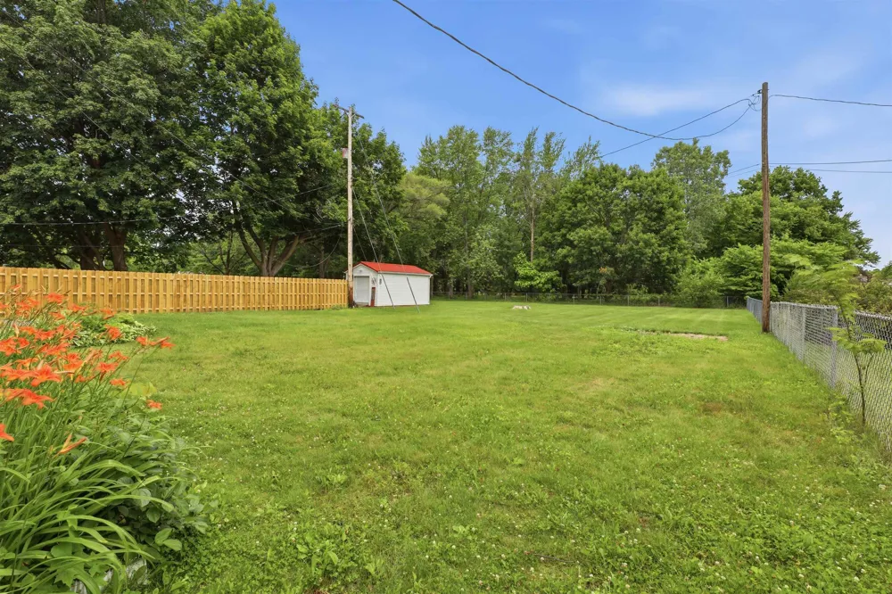 929 Springview Drive Flushing Charter Township, MI 48433