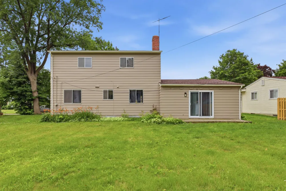929 Springview Drive Flushing Charter Township, MI 48433