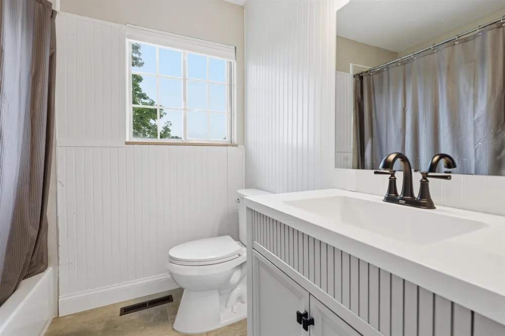 929 Springview Drive Flushing Charter Township, MI 48433