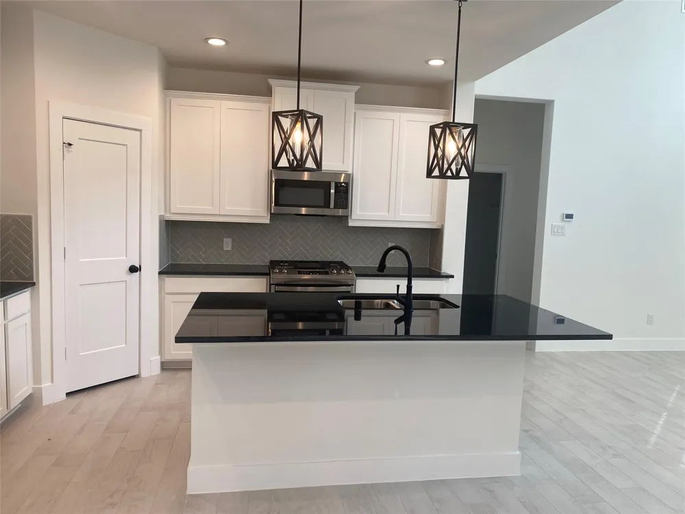 31323 Balsam Hawk Lane Hockley, TX 77447