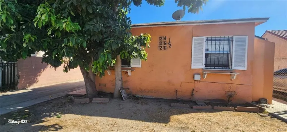 1214 W 85th Street Los Angeles, CA 90044