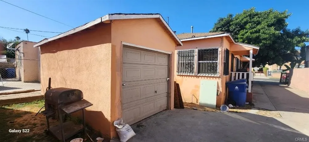 1214 W 85th Street Los Angeles, CA 90044