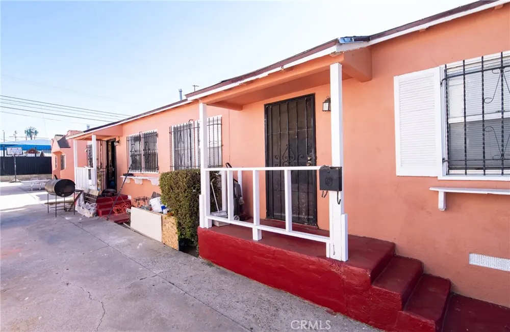 1214 W 85th Street Los Angeles, CA 90044
