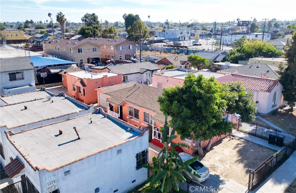1214 W 85th Street Los Angeles, CA 90044