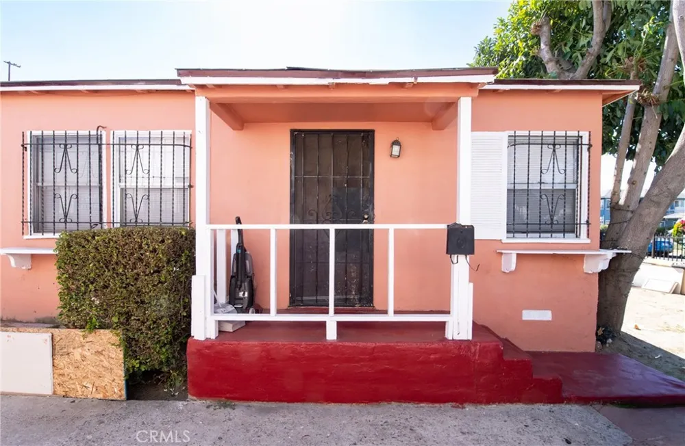 1214 W 85th Street Los Angeles, CA 90044