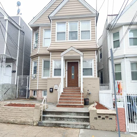 375 UNION ST
