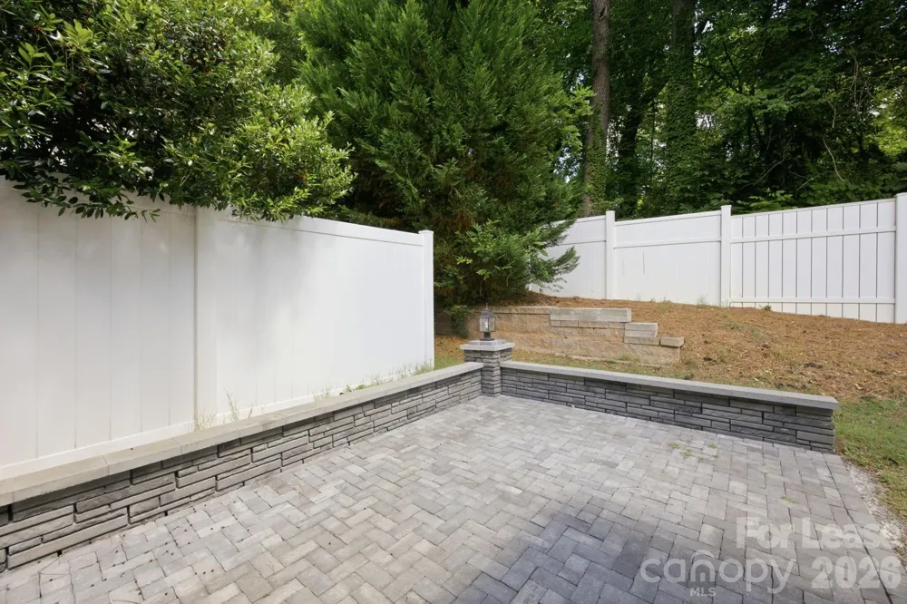 1804 Robinwood Village Drive Gastonia, NC 28054