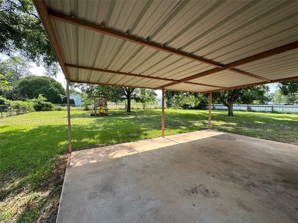 303 Victor Street Comanche, TX 76442