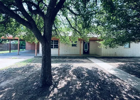 303 Victor Street
